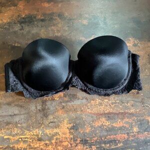 Wonderbra Black Strapless Bra w/Lace Panels & Trim & Non-Slip Wings, Size 34B